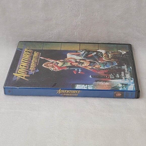 Adventures in Babysitting DVD 1987 Comedy Elisabeth Shue Chris Columbus - Picture 4 of 6